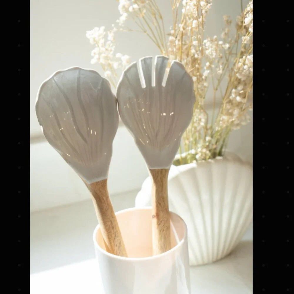 Beachly - The Shoreline Shell Serving Spoons (Set of 2) - Picture 3 of 4